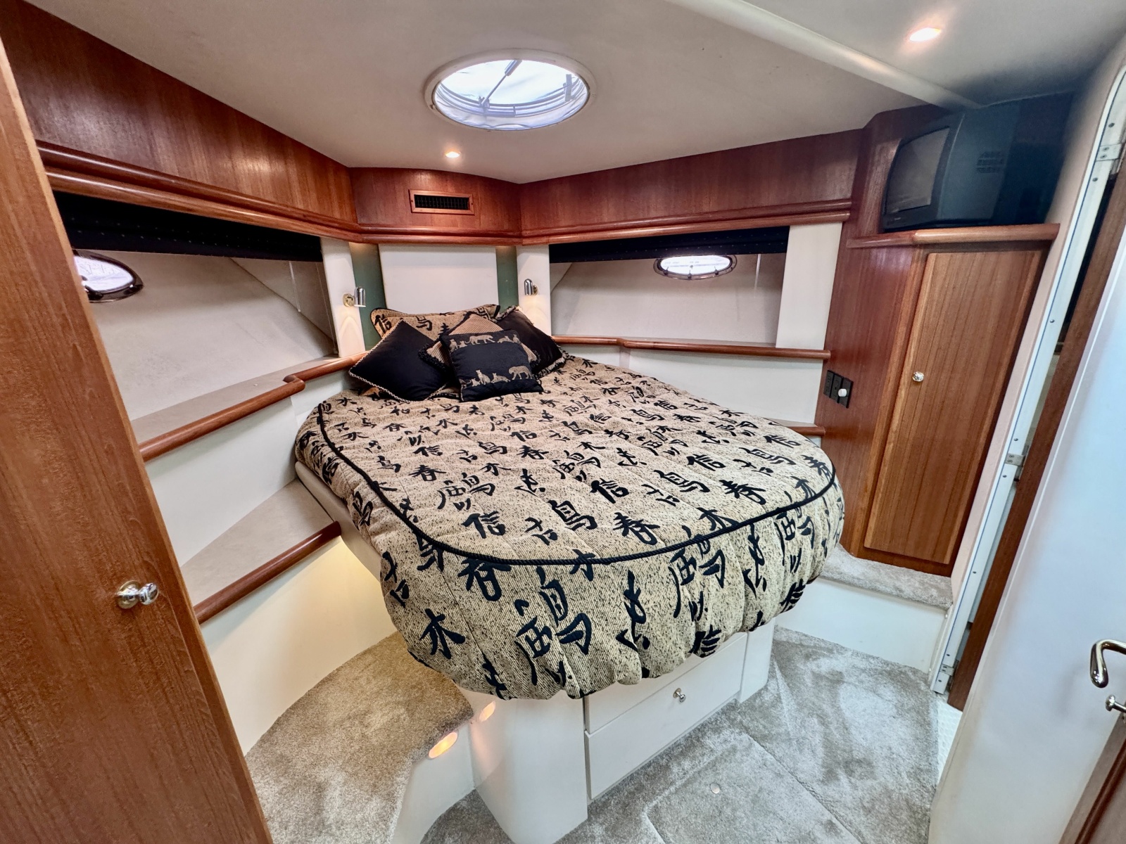 1997 Carver 500 Cockpit Motor Yacht 50