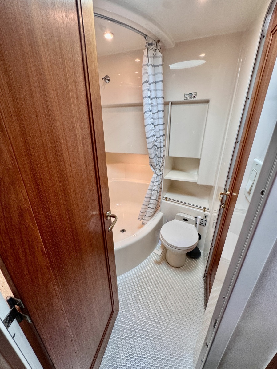 1997 Carver 500 Cockpit Motor Yacht 50