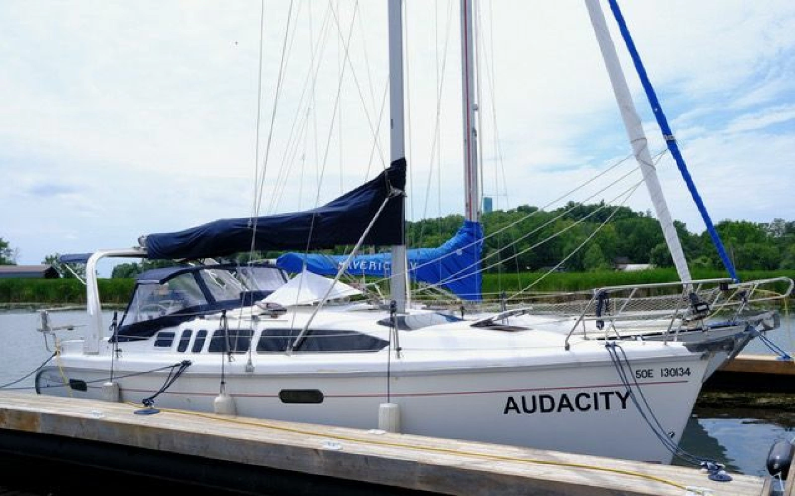 1997 Hunter 340 34