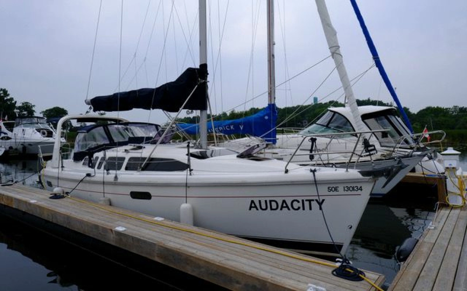 1997 Hunter 340 34