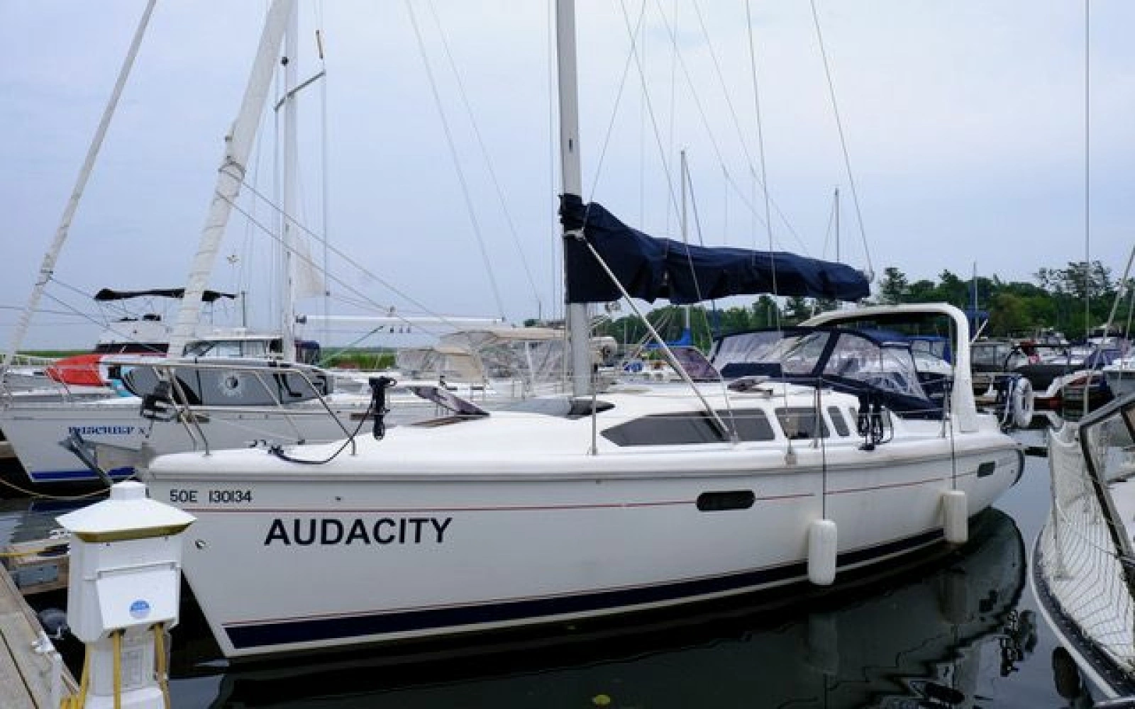 1997 Hunter 340 34