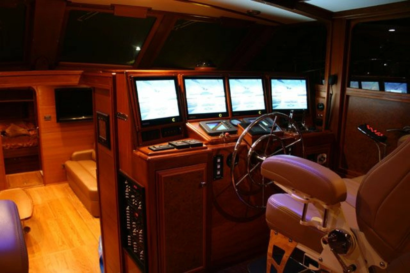 2009 Saint Custom Boats Model 65 Commuter 65