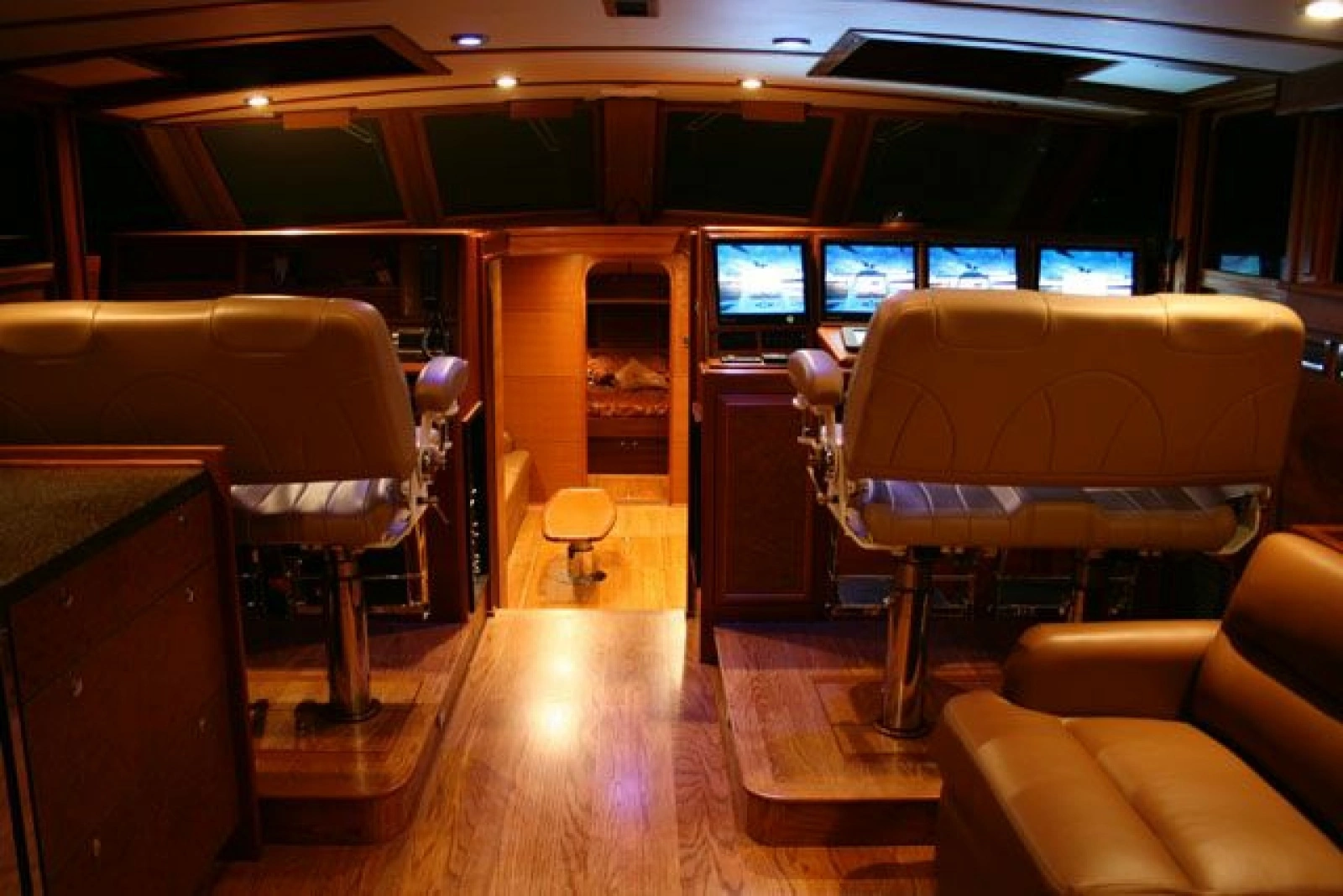 2009 Saint Custom Boats Model 65 Commuter 65