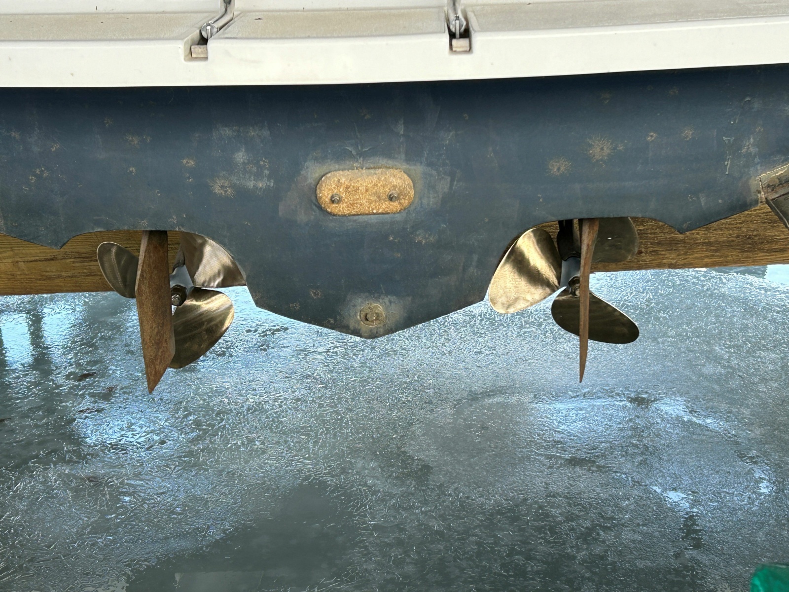 1991 Sea Ray 400 Express Cruiser 40