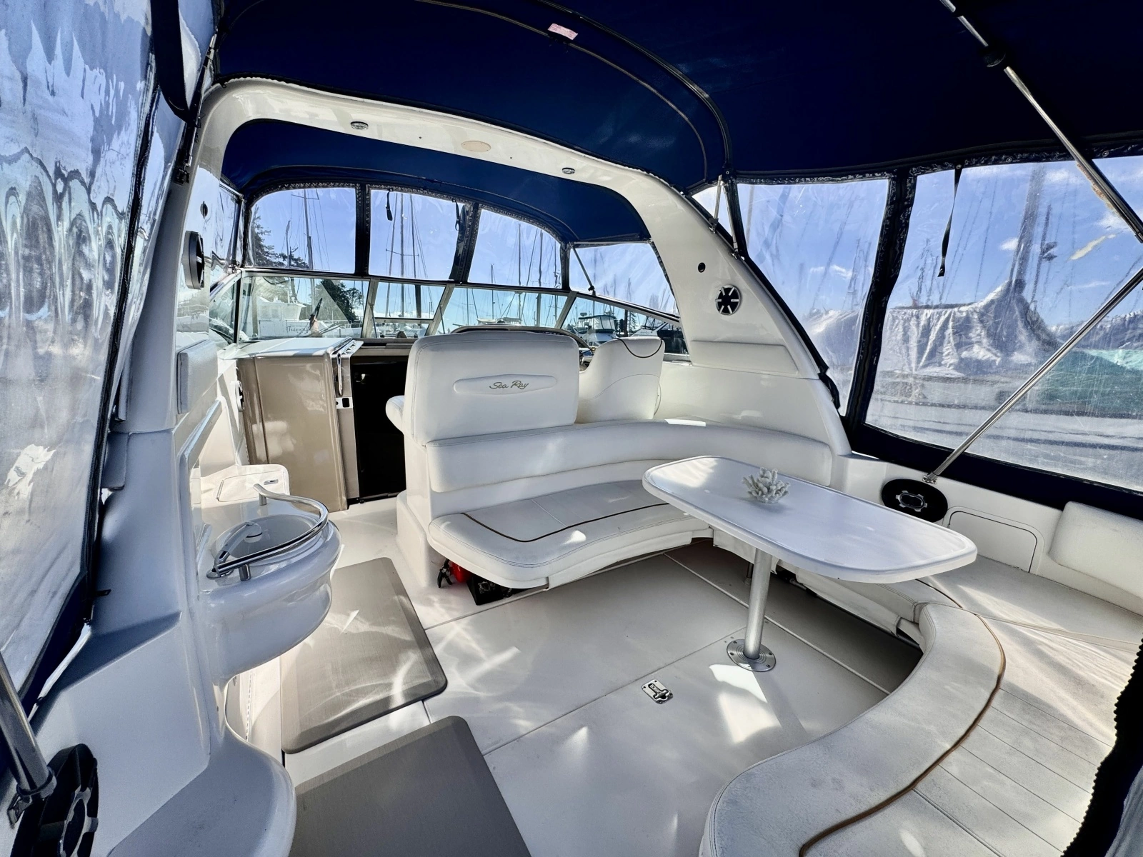 2000 Sea Ray 310 31