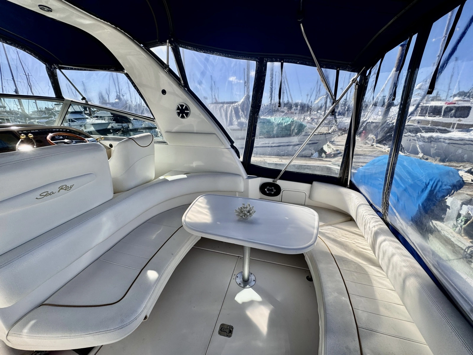 2000 Sea Ray 310 31
