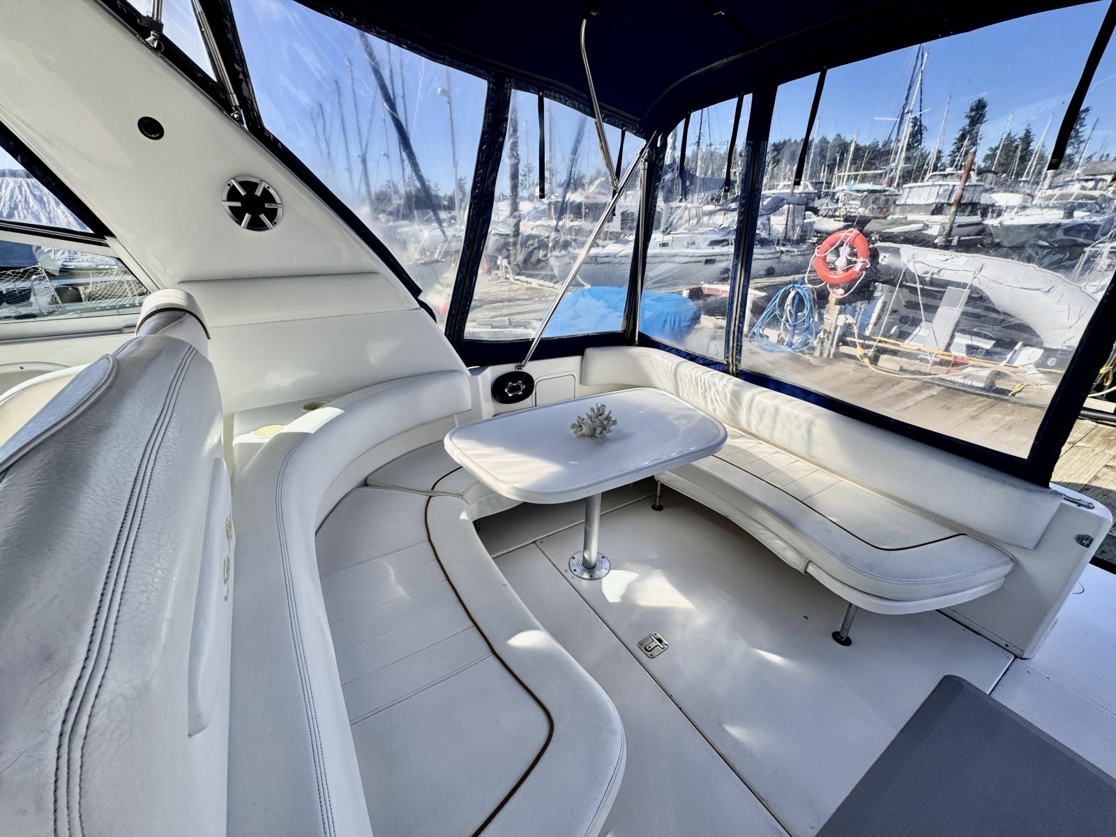 2000 Sea Ray 310 31
