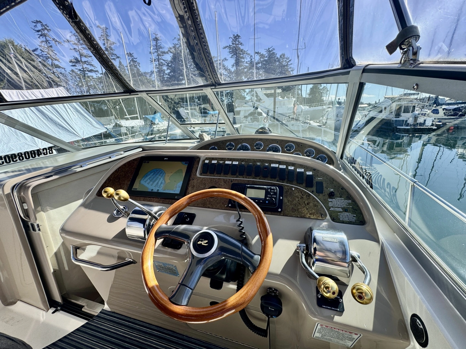 2000 Sea Ray 310 31