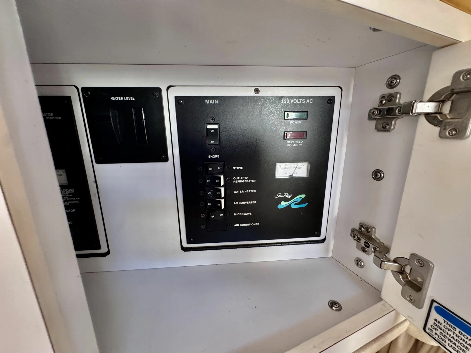 2000 Sea Ray 310 31