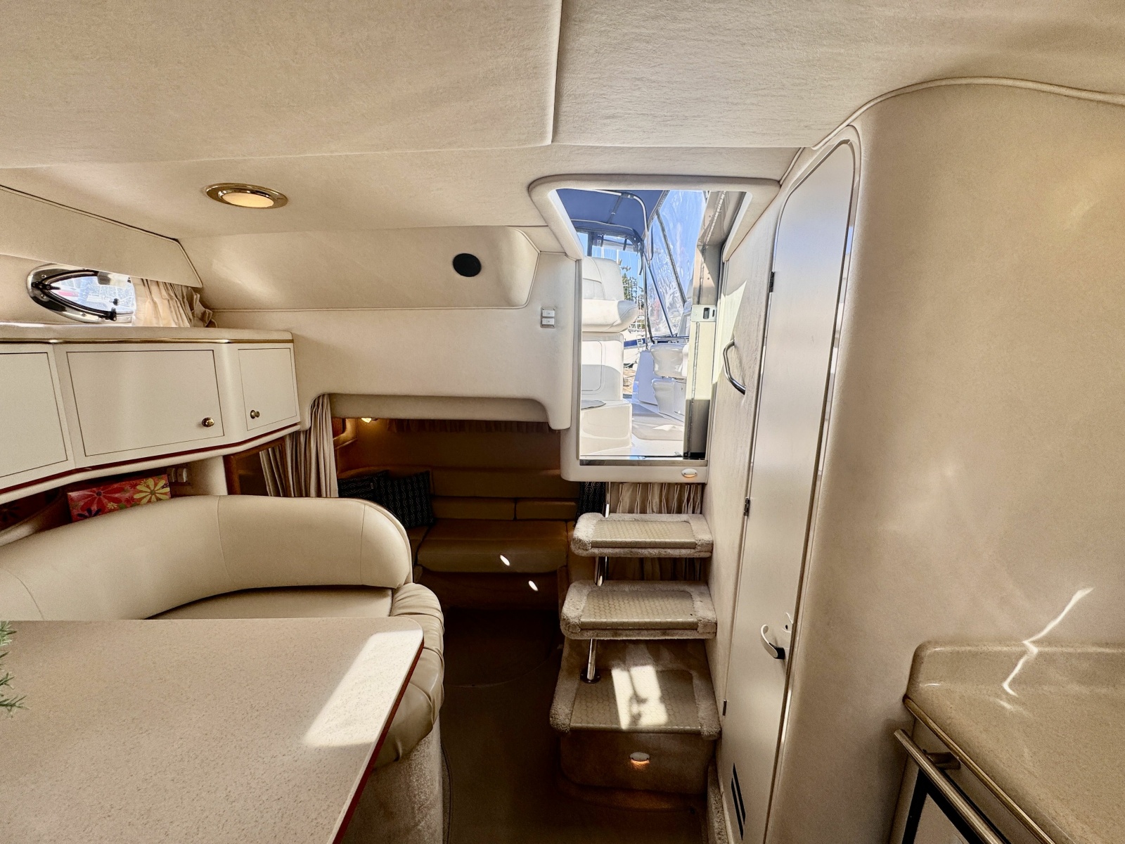 2000 Sea Ray 310 31