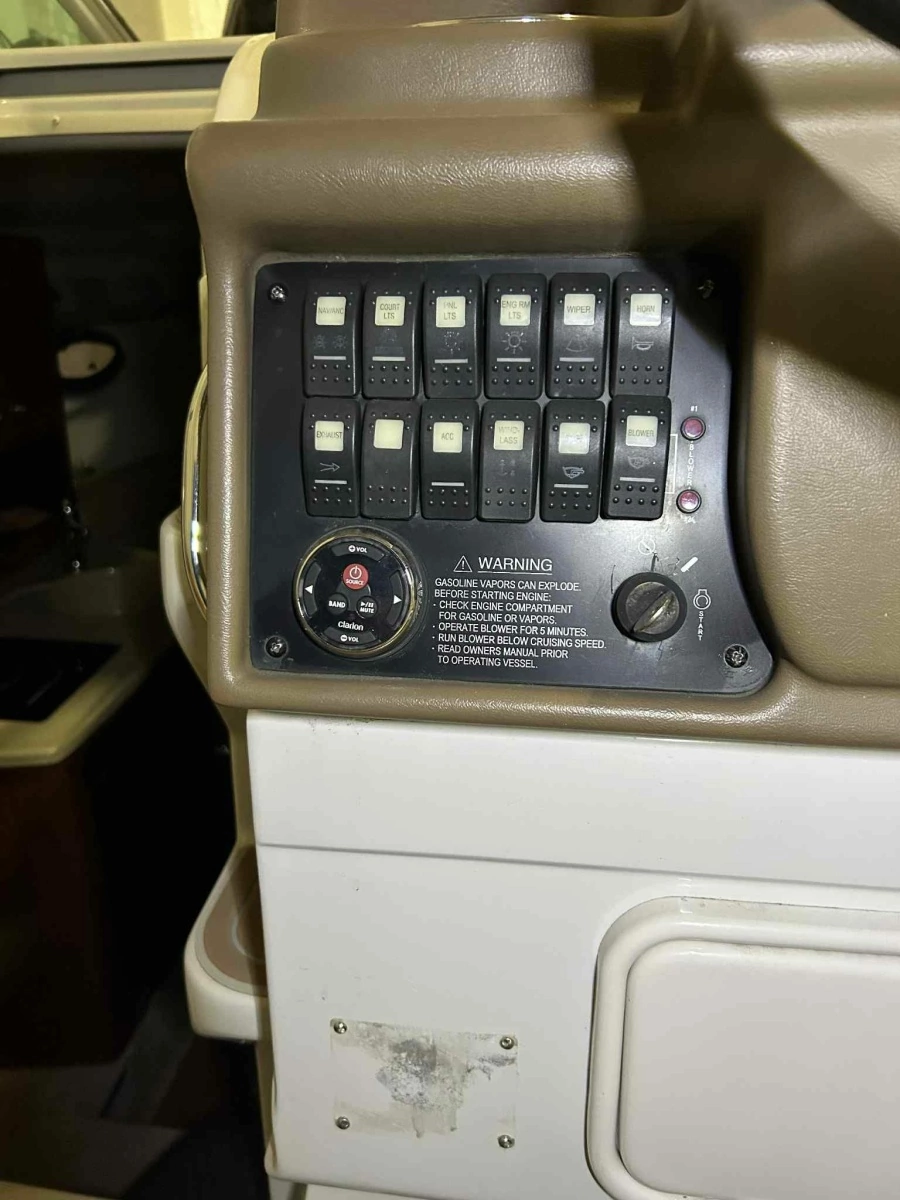 2011 Crownline 280 LPX (28 EP) 28