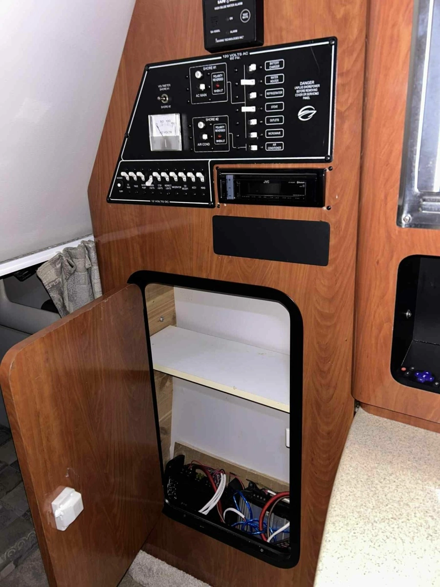 2011 Crownline 280 LPX (28 EP) 28