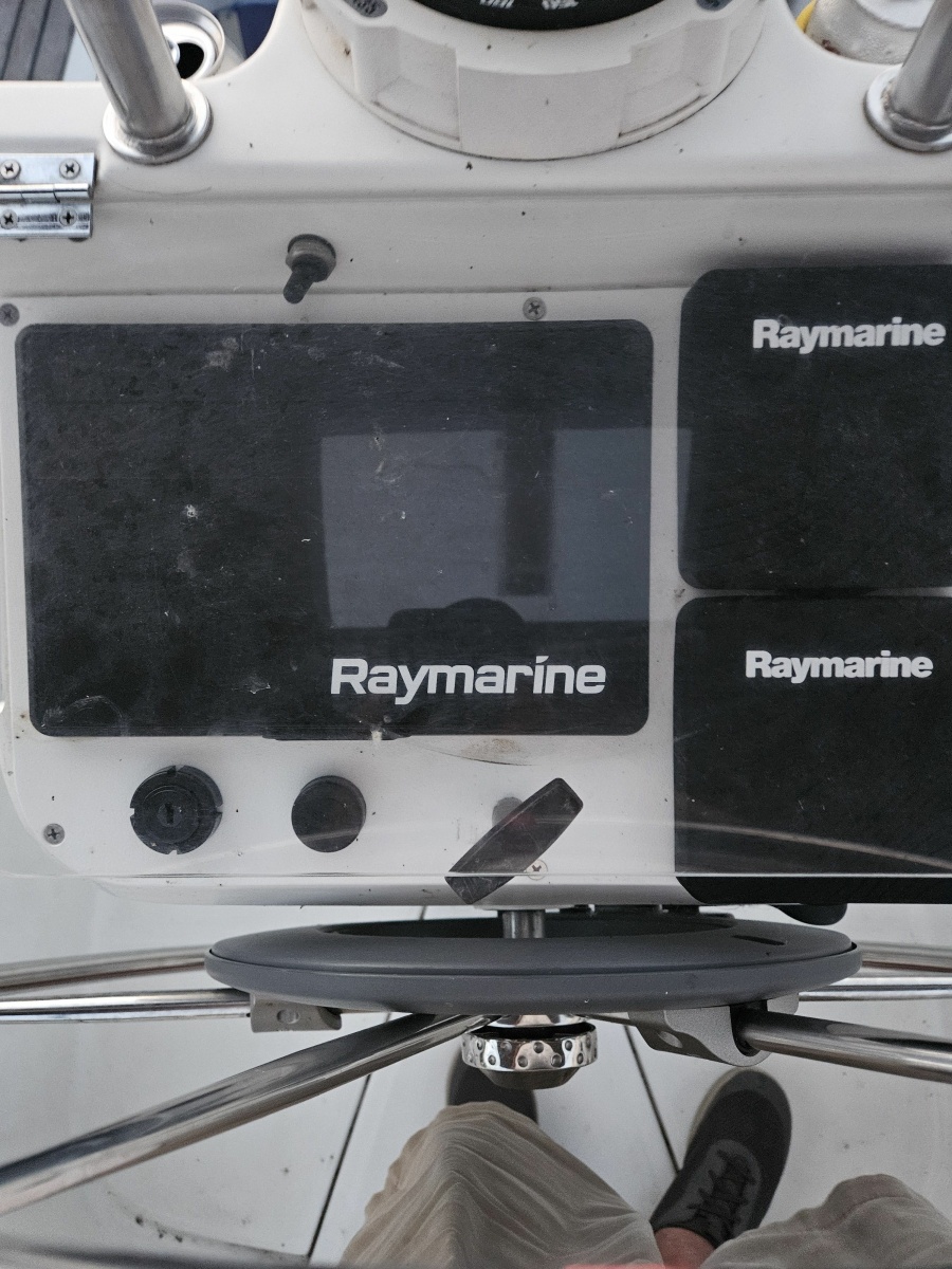 2003 Beneteau 311 31