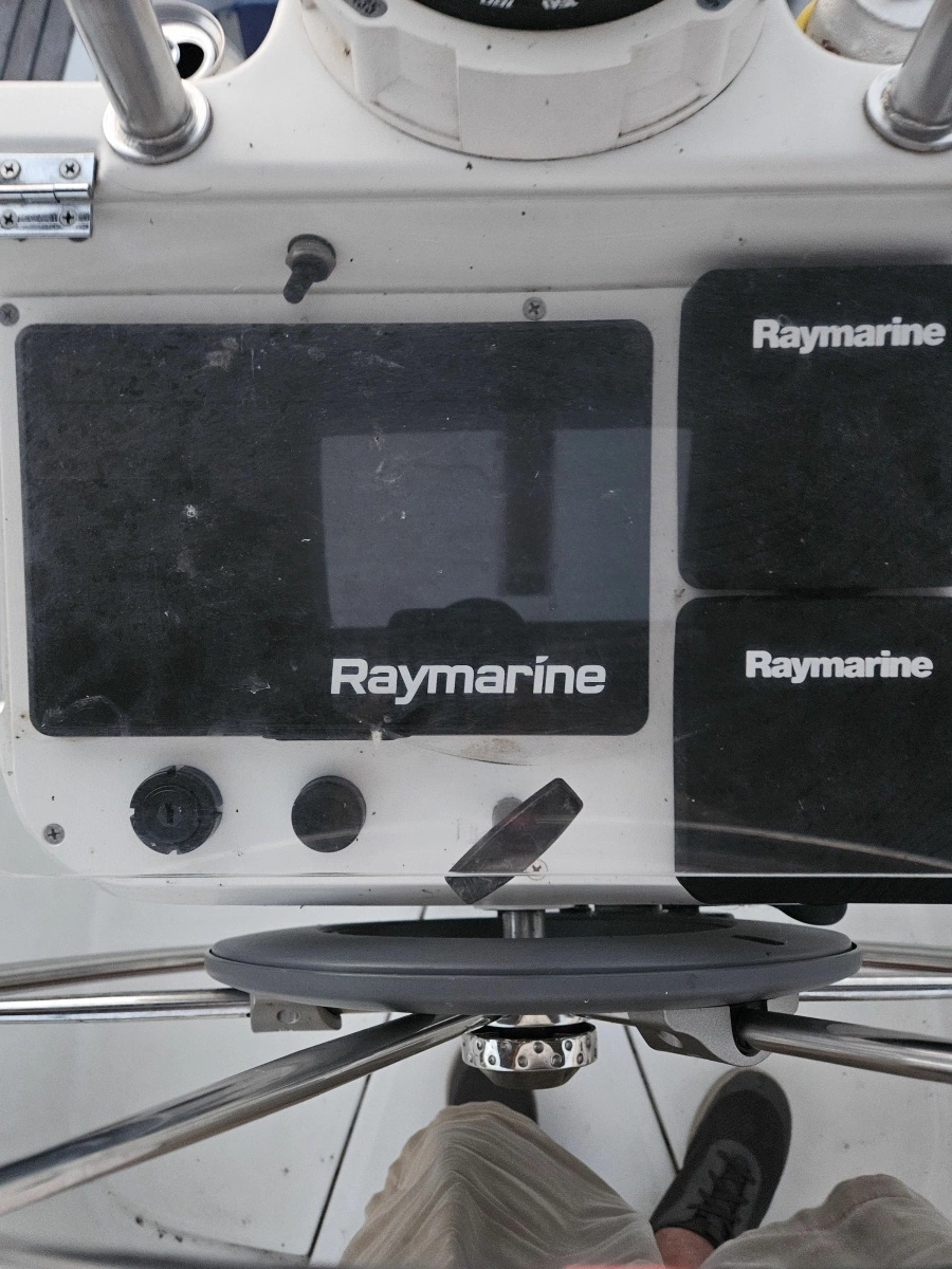 2003 Beneteau 311 31