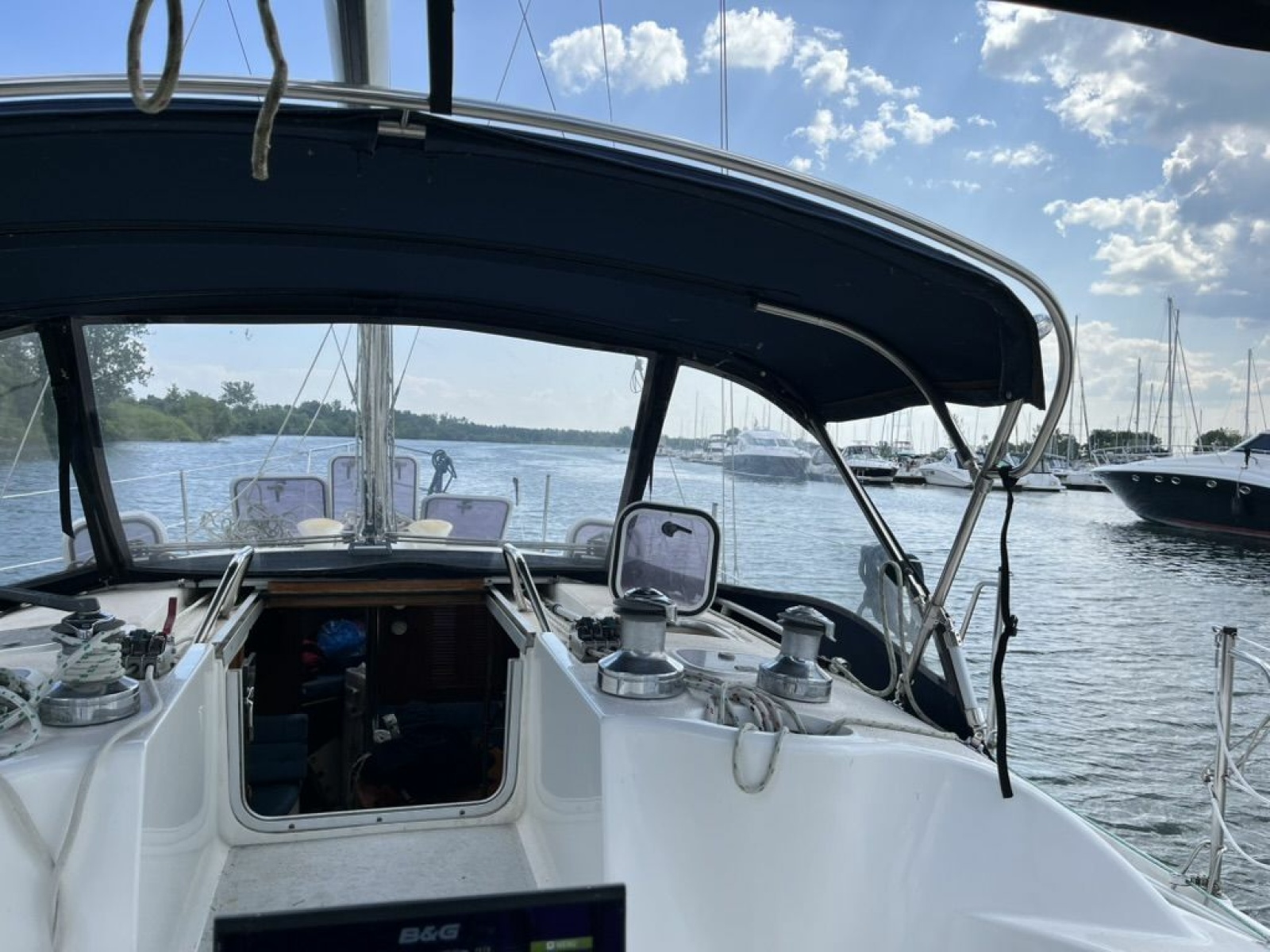 1997 Hunter 376 37
