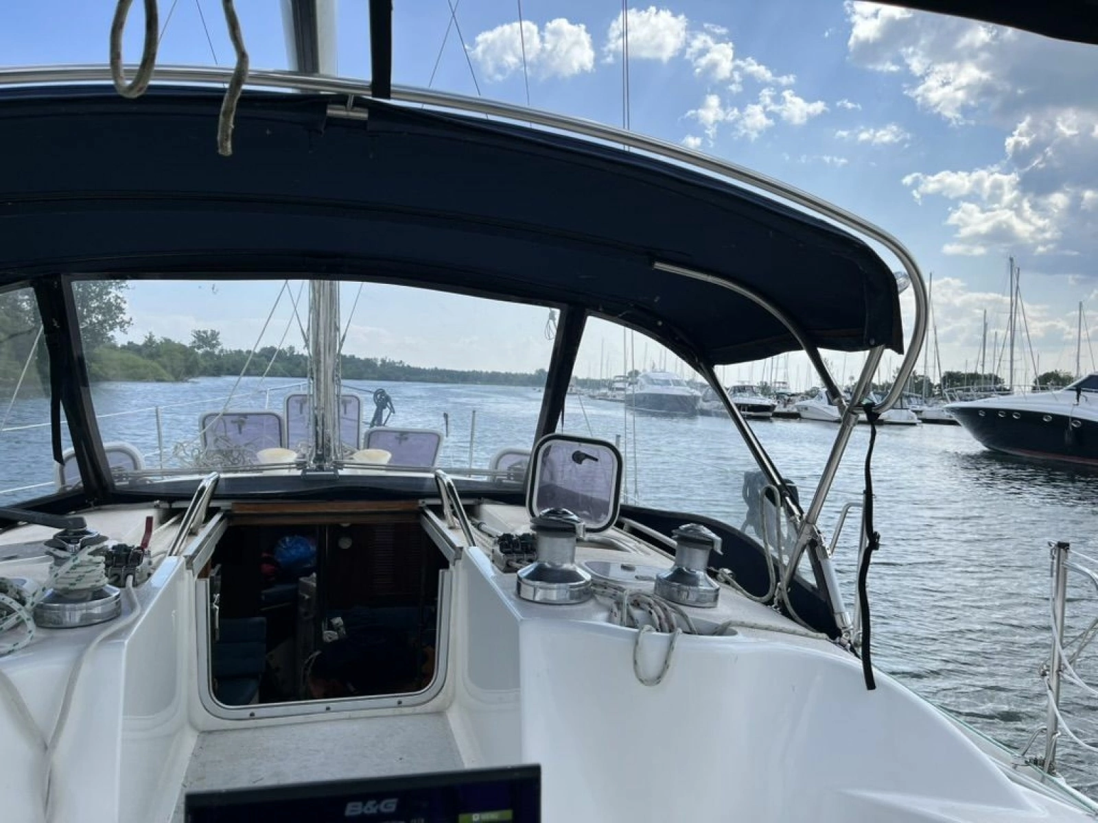 1997 Hunter 376 37