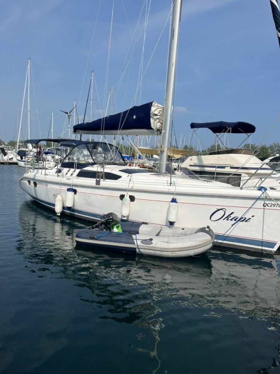 1997 Hunter 376 37