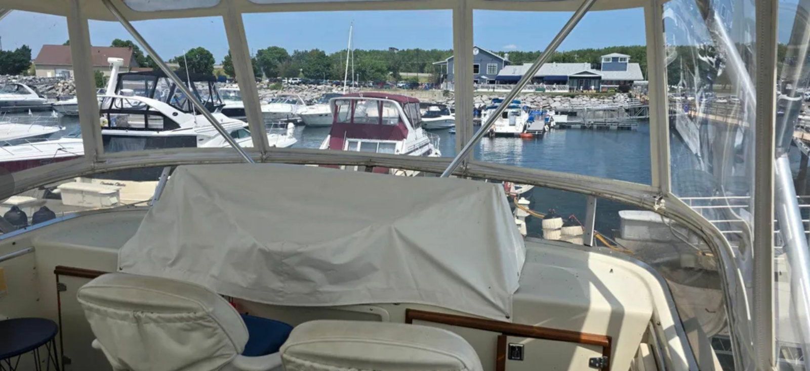 1987 Chris-Craft 427 Catalina 42