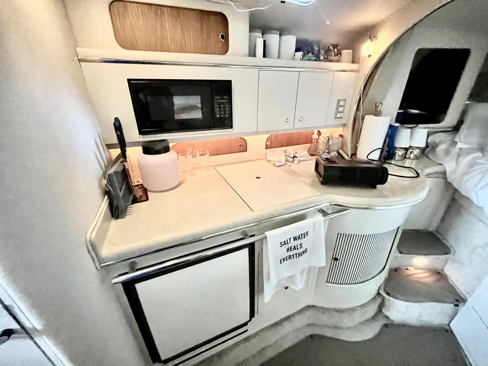1999 Sea Ray 310 Sundancer 31