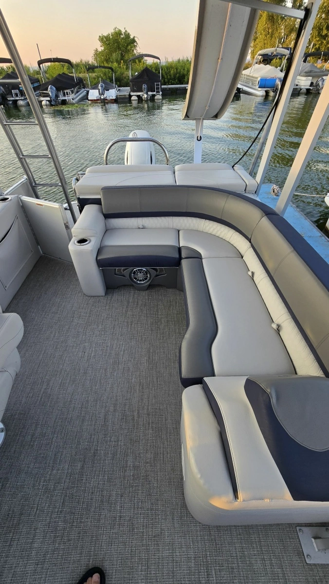 2023 Avalon Catalina 2585 CRFS Funship 25