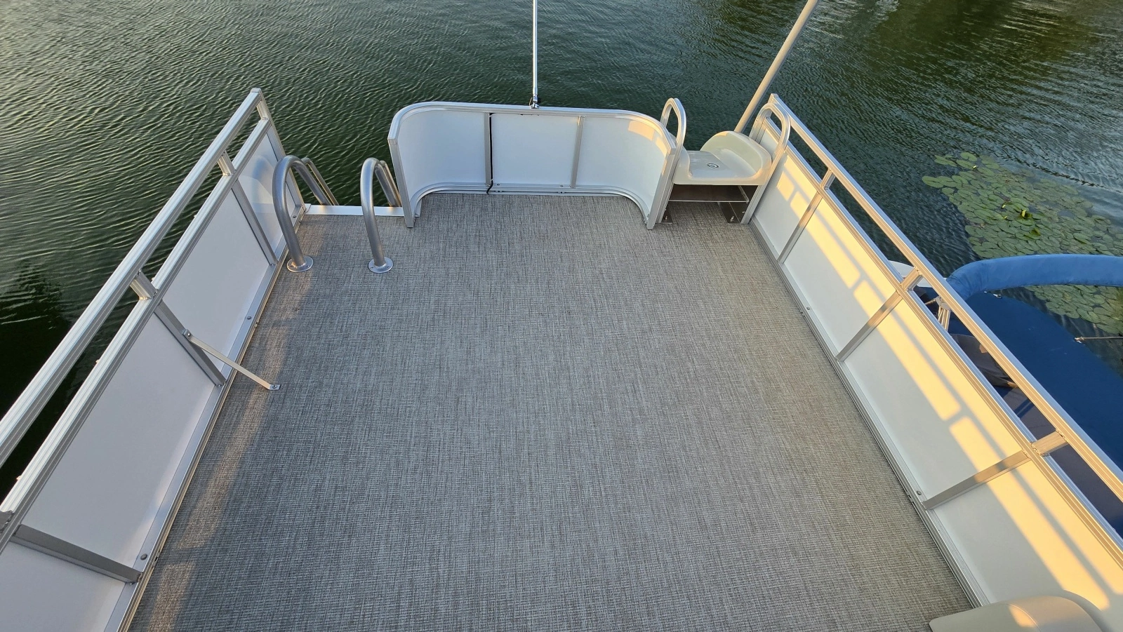 2023 Avalon Catalina 2585 CRFS Funship 25