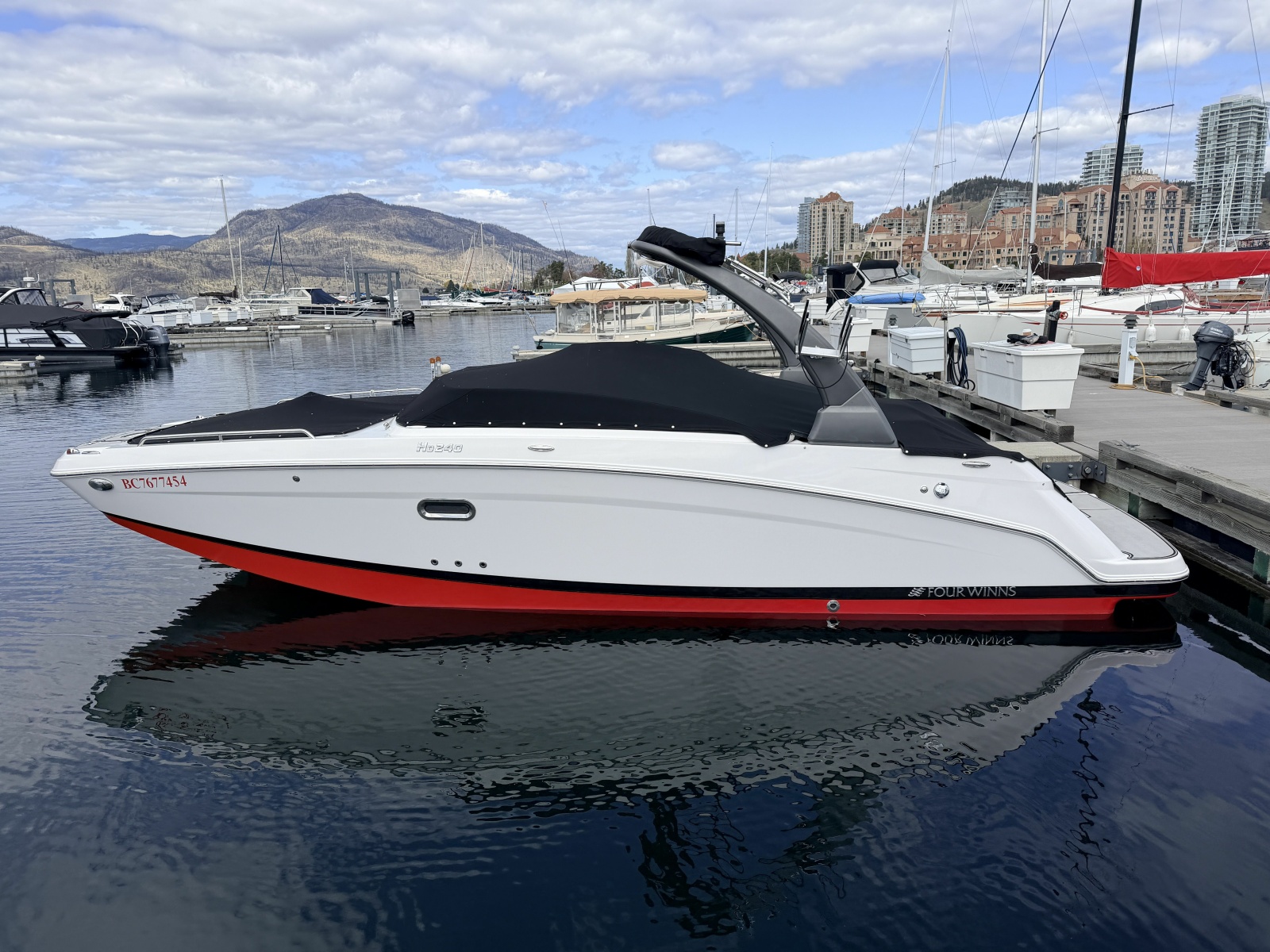 2023 Four Winns HD240 RS Surf 24