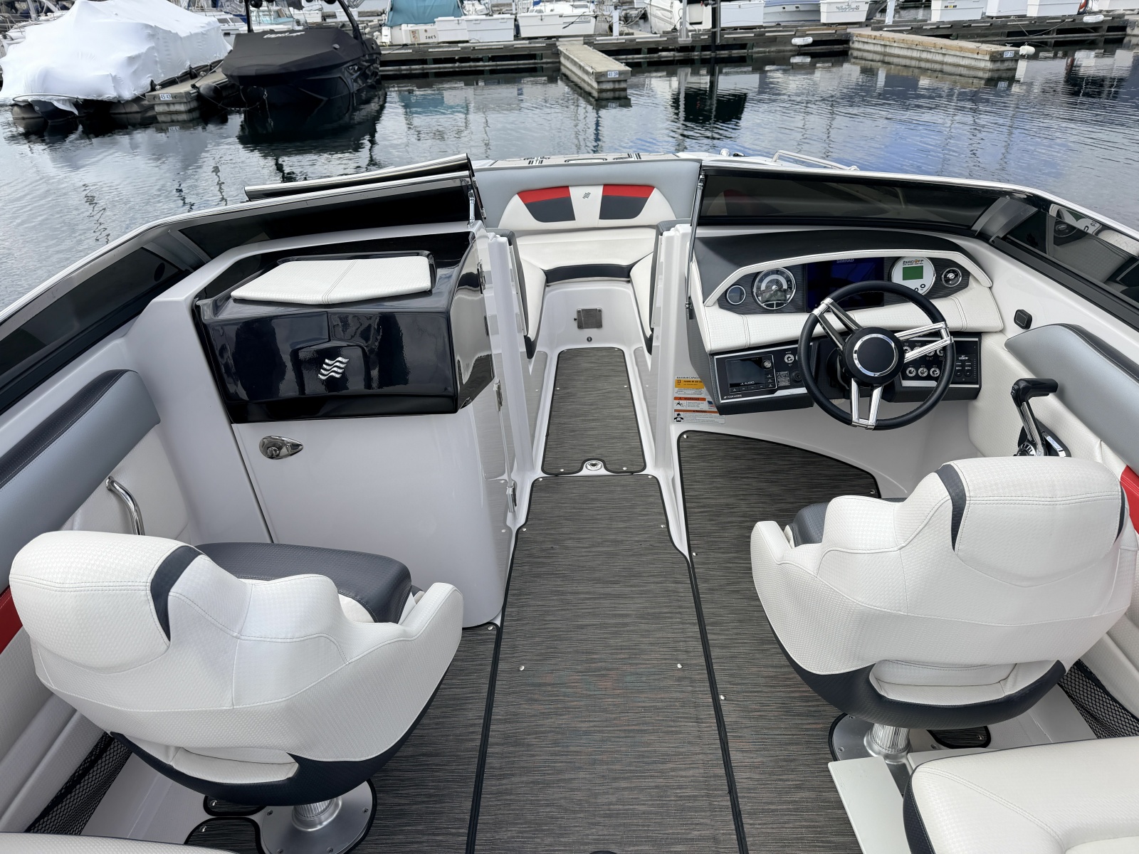 2023 Four Winns HD240 RS Surf 24