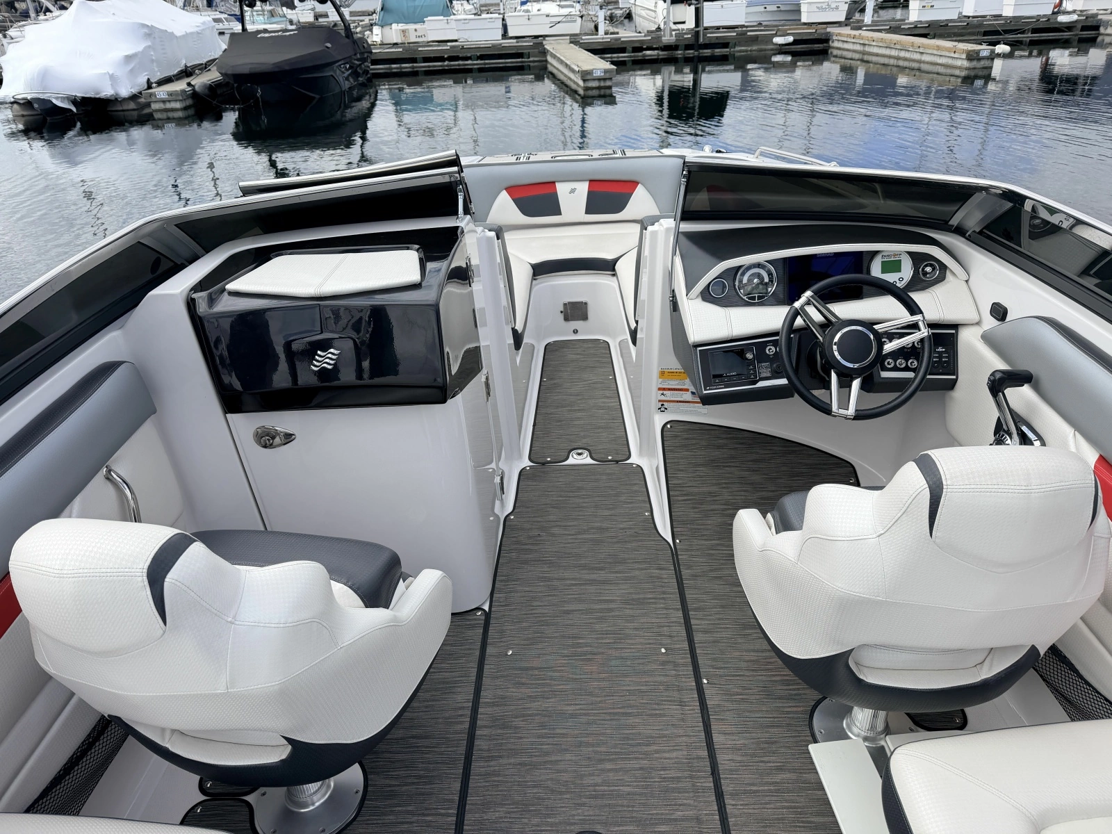 2023 Four Winns HD240 RS Surf 24