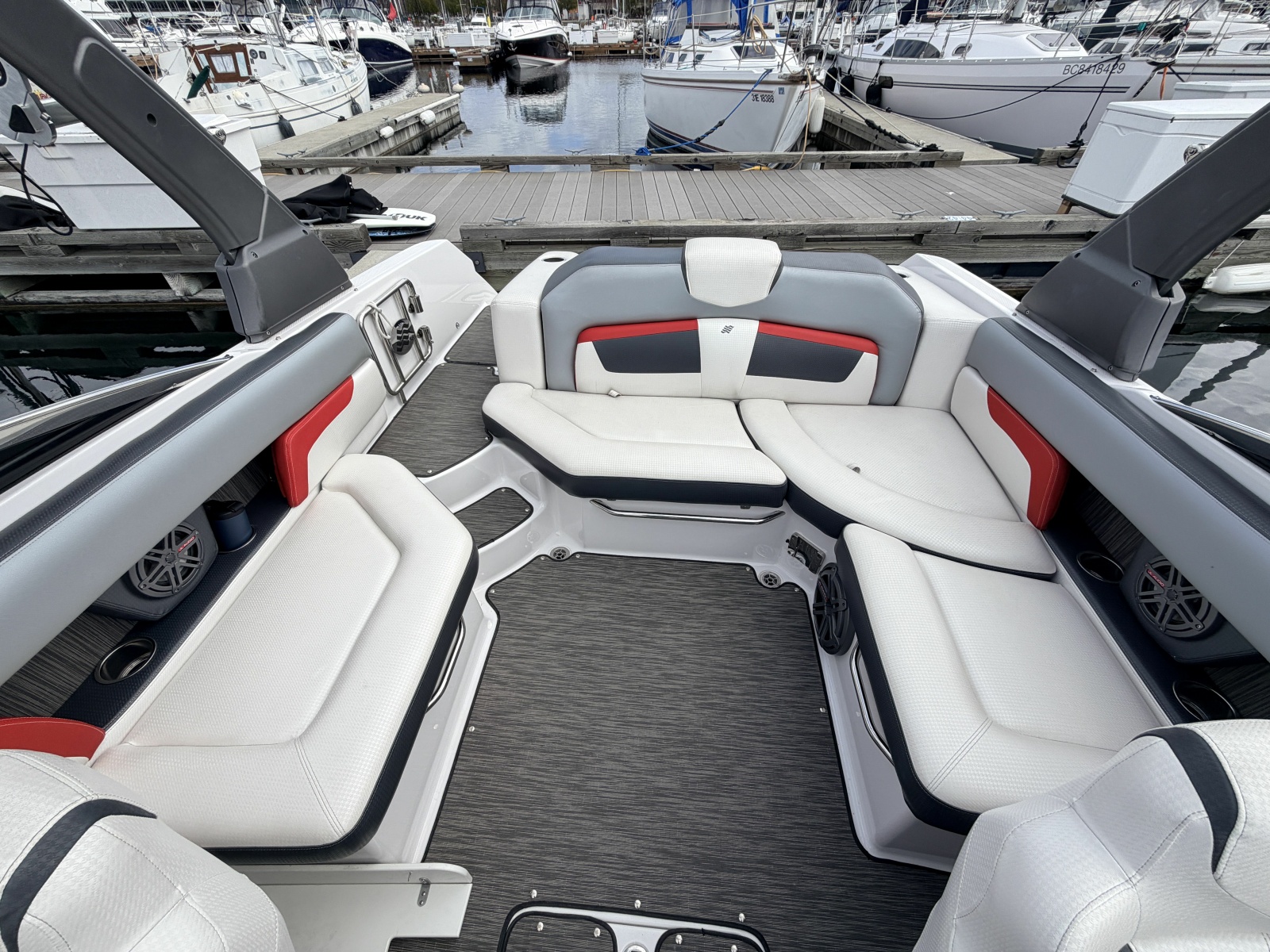 2023 Four Winns HD240 RS Surf 24