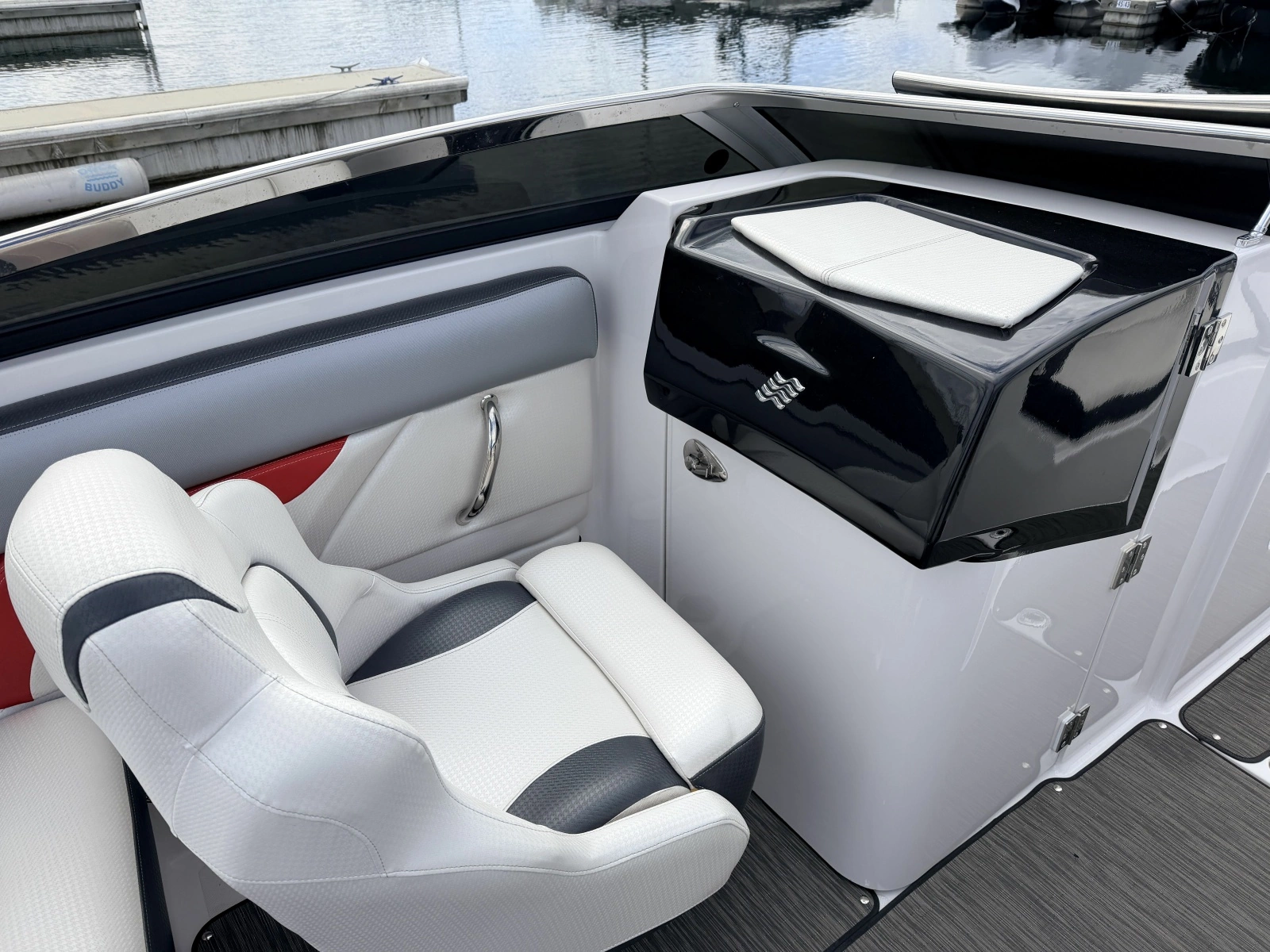 2023 Four Winns HD240 RS Surf 24