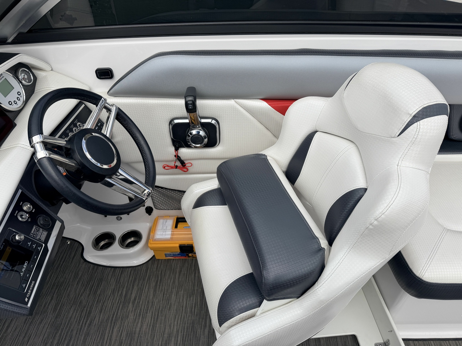 2023 Four Winns HD240 RS Surf 24