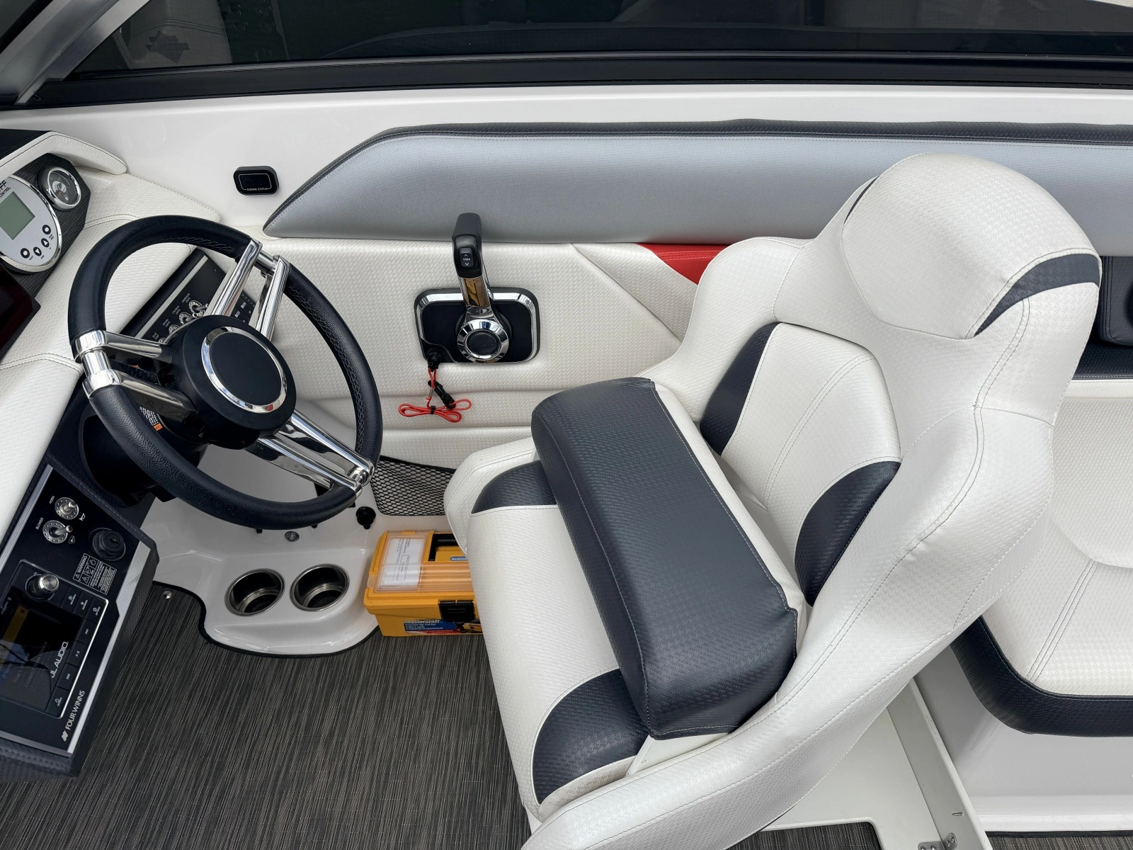 2023 Four Winns HD240 RS Surf 24
