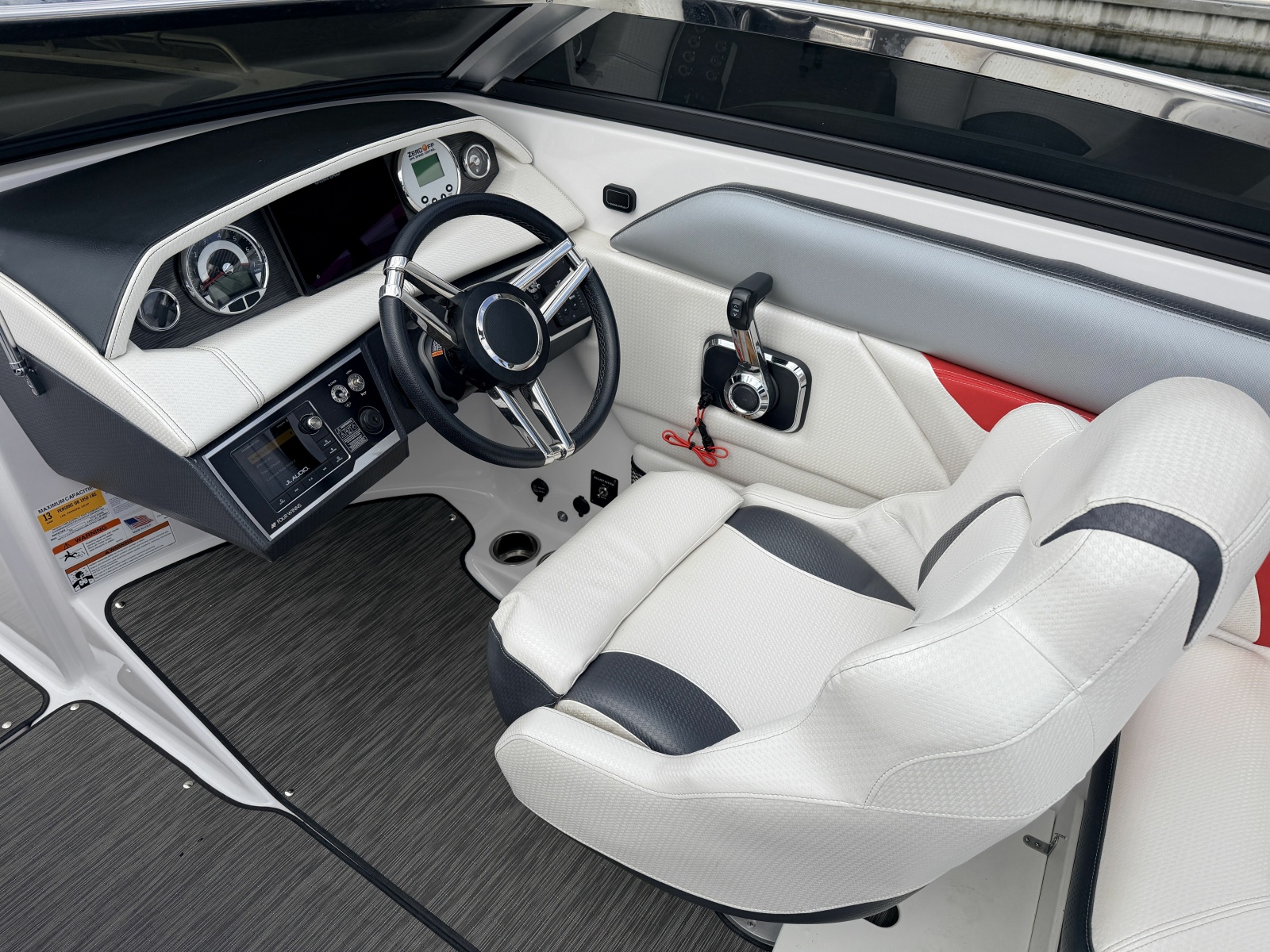 2023 Four Winns HD240 RS Surf 24