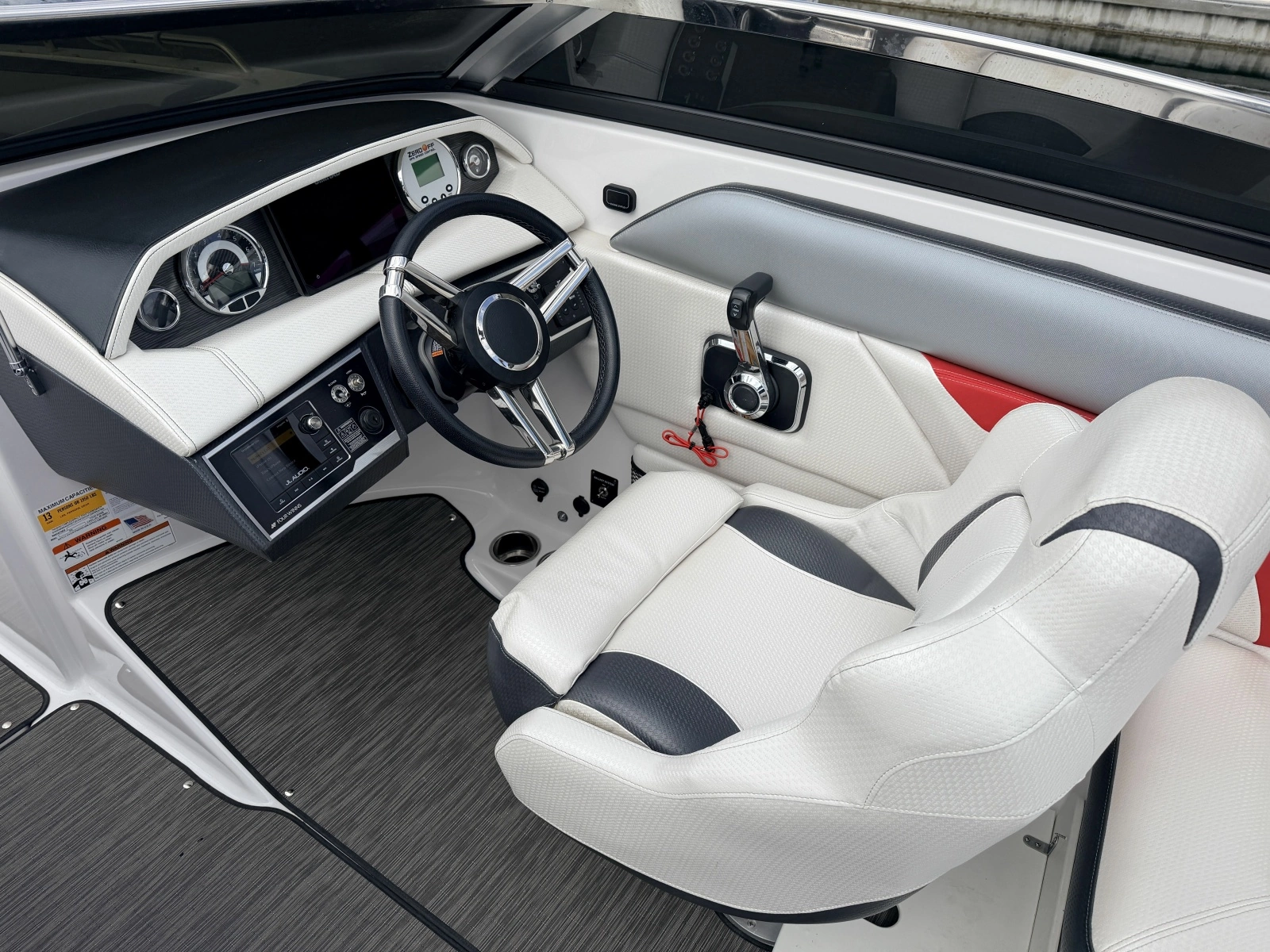 2023 Four Winns HD240 RS Surf 24