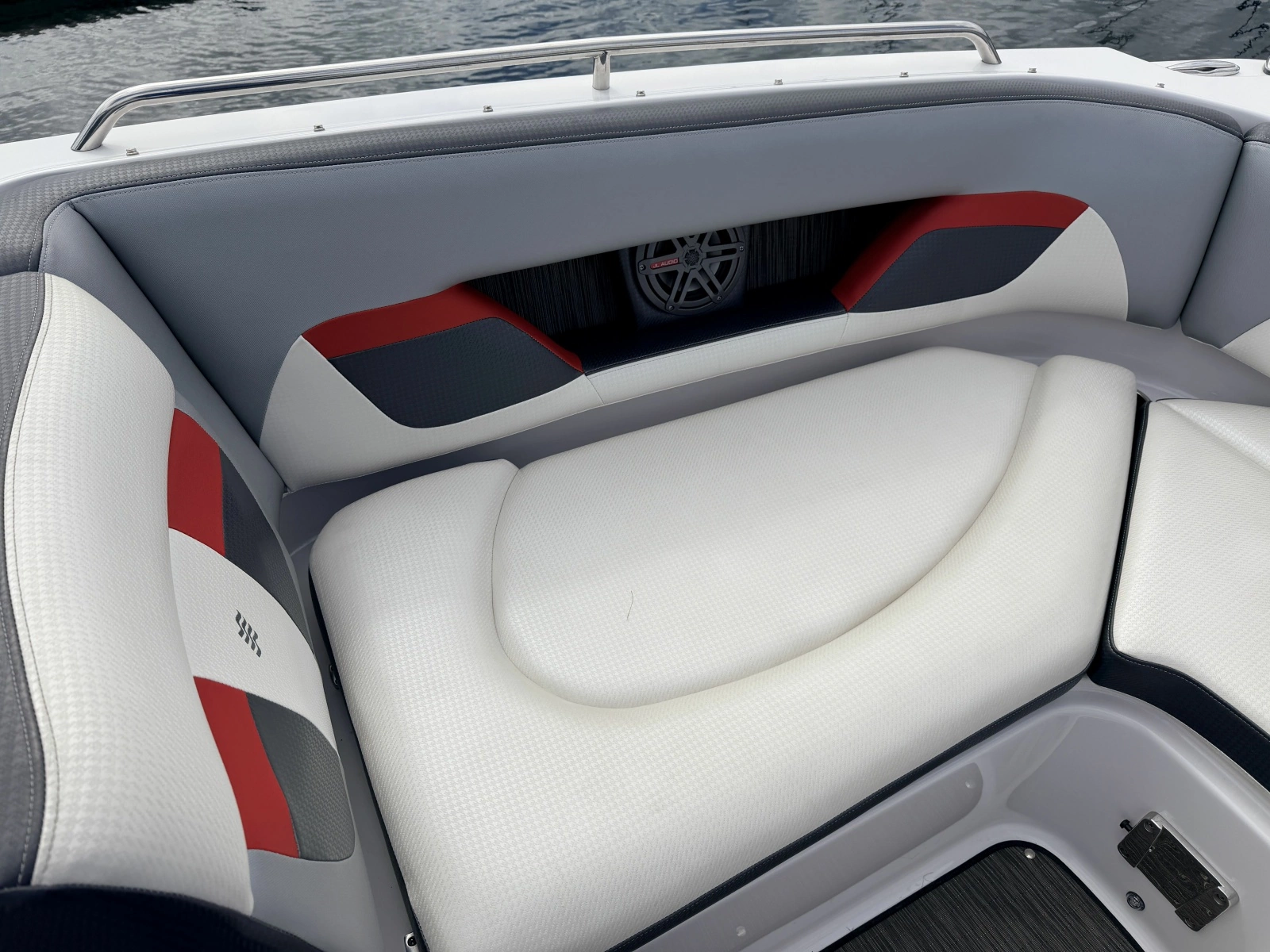 2023 Four Winns HD240 RS Surf 24