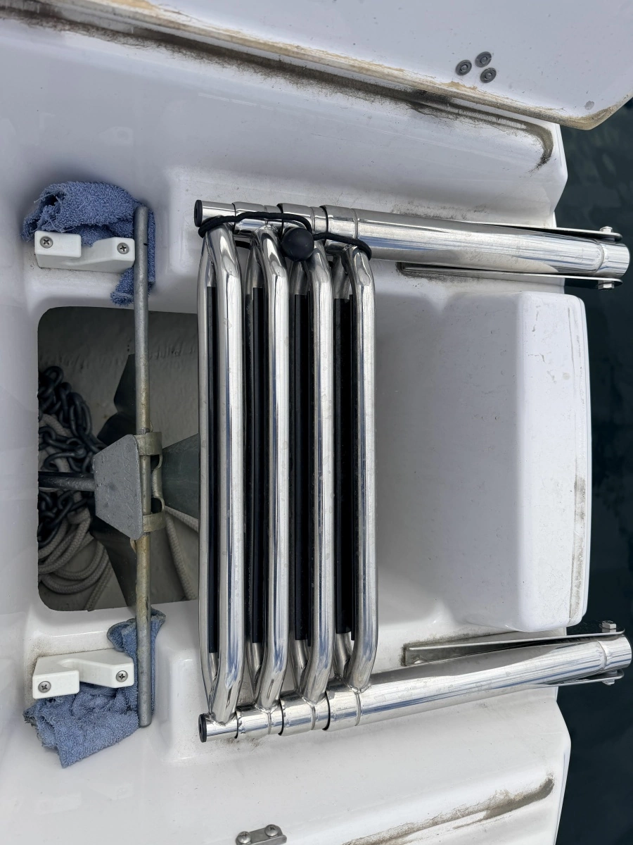 2023 Four Winns HD240 RS Surf 24
