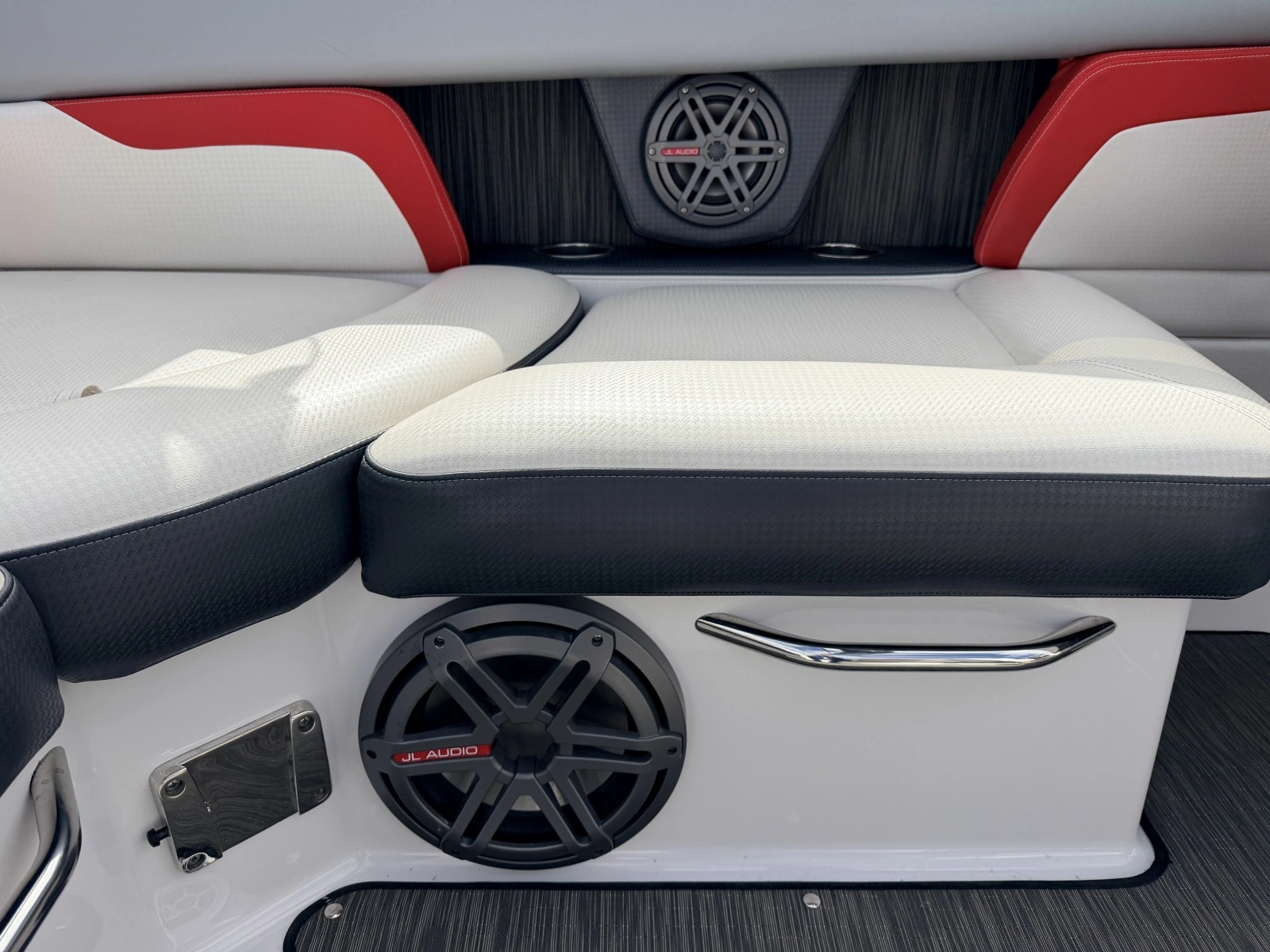 2023 Four Winns HD240 RS Surf 24