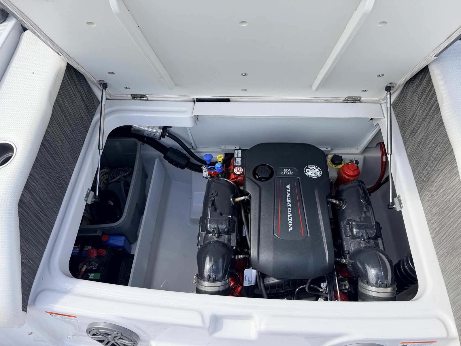 2023 Four Winns HD240 RS Surf 24