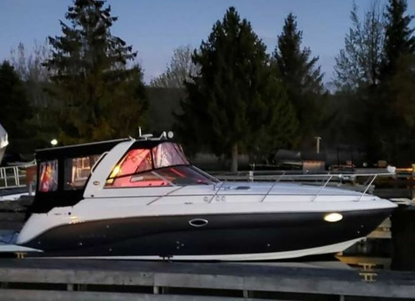 2008 Rinker 320 32