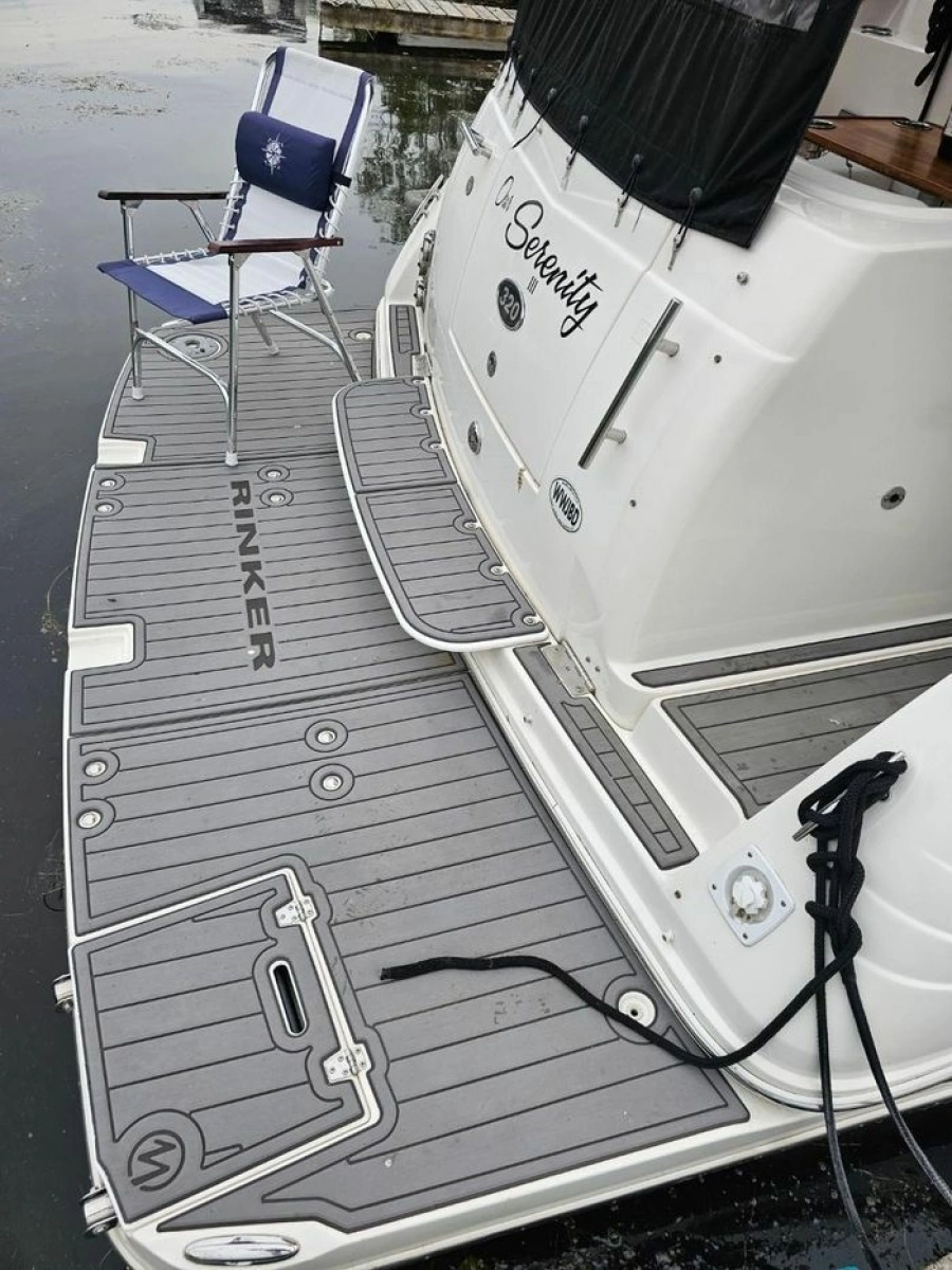 2008 Rinker 320 32