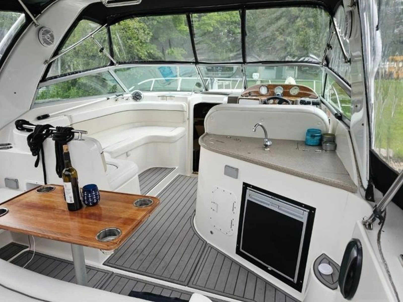 2008 Rinker 320 32