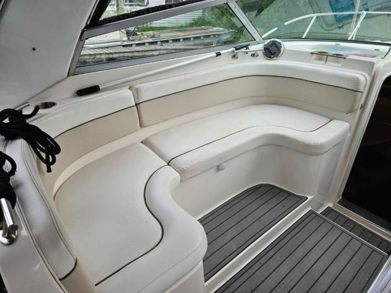 2008 Rinker 320 32