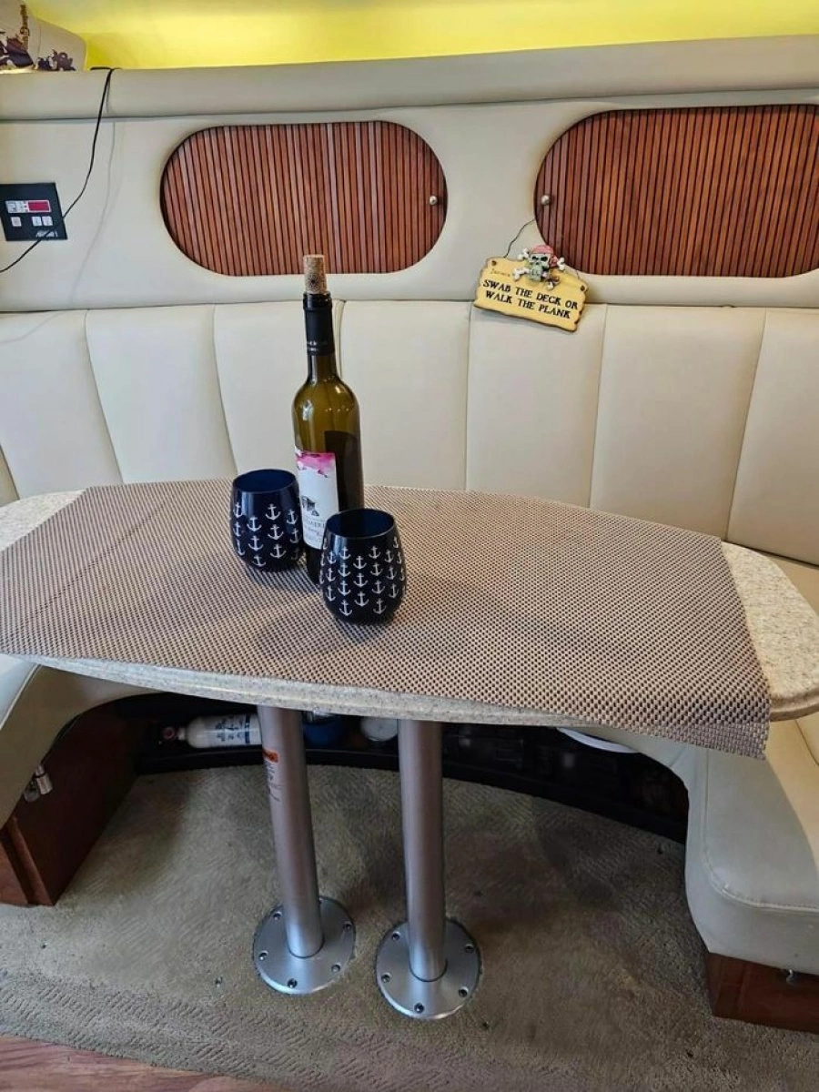 2008 Rinker 320 32