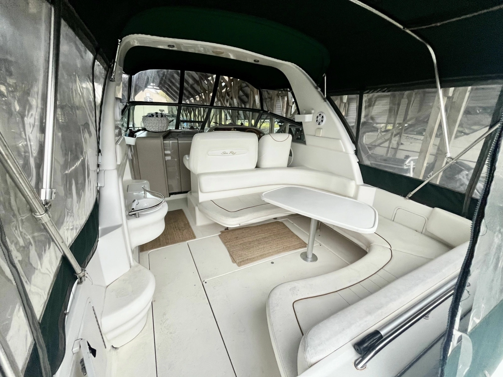 1999 Sea Ray 310 Sundancer 31