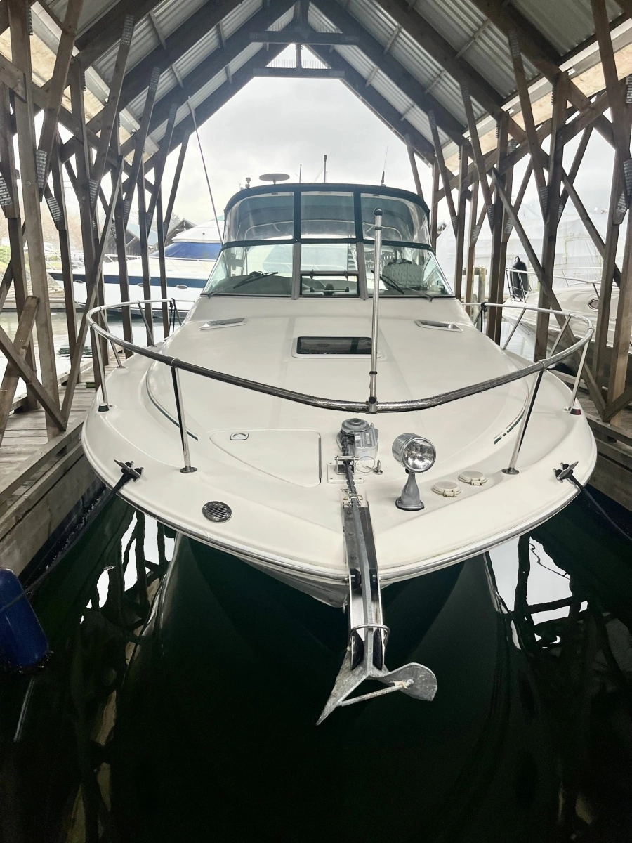 1999 Sea Ray 310 Sundancer 31