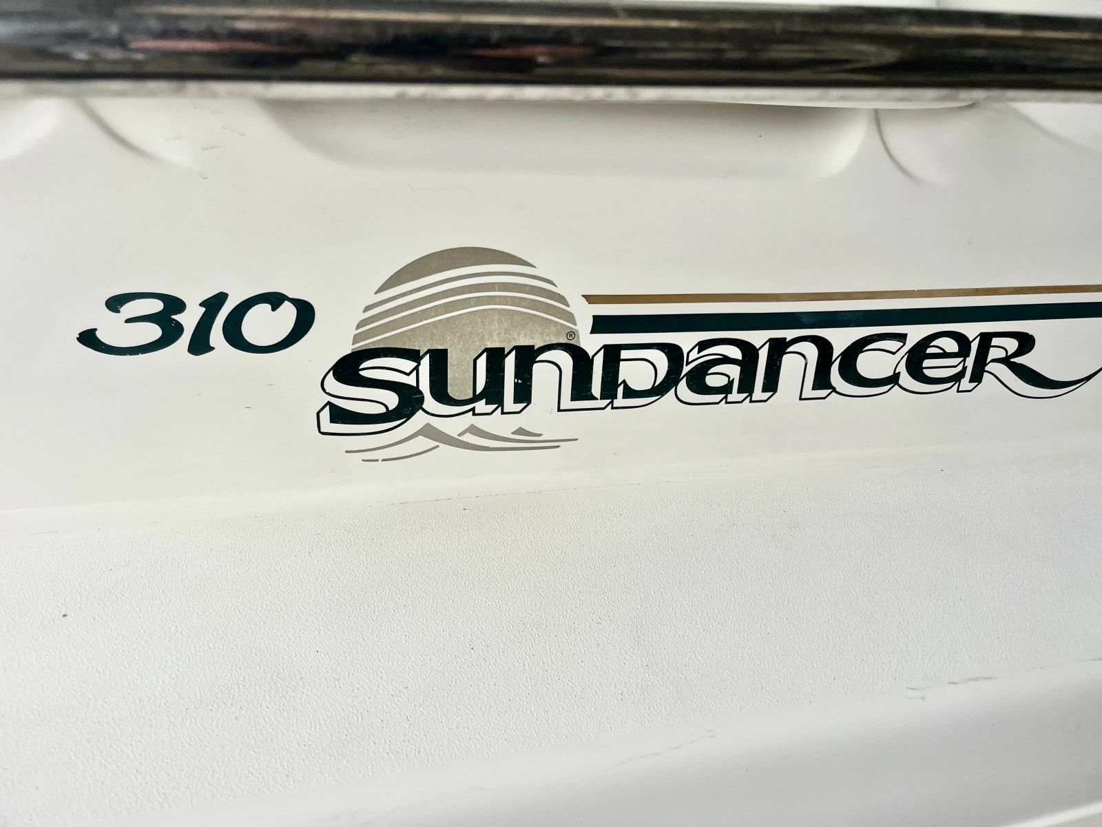 1999 Sea Ray 310 Sundancer 31