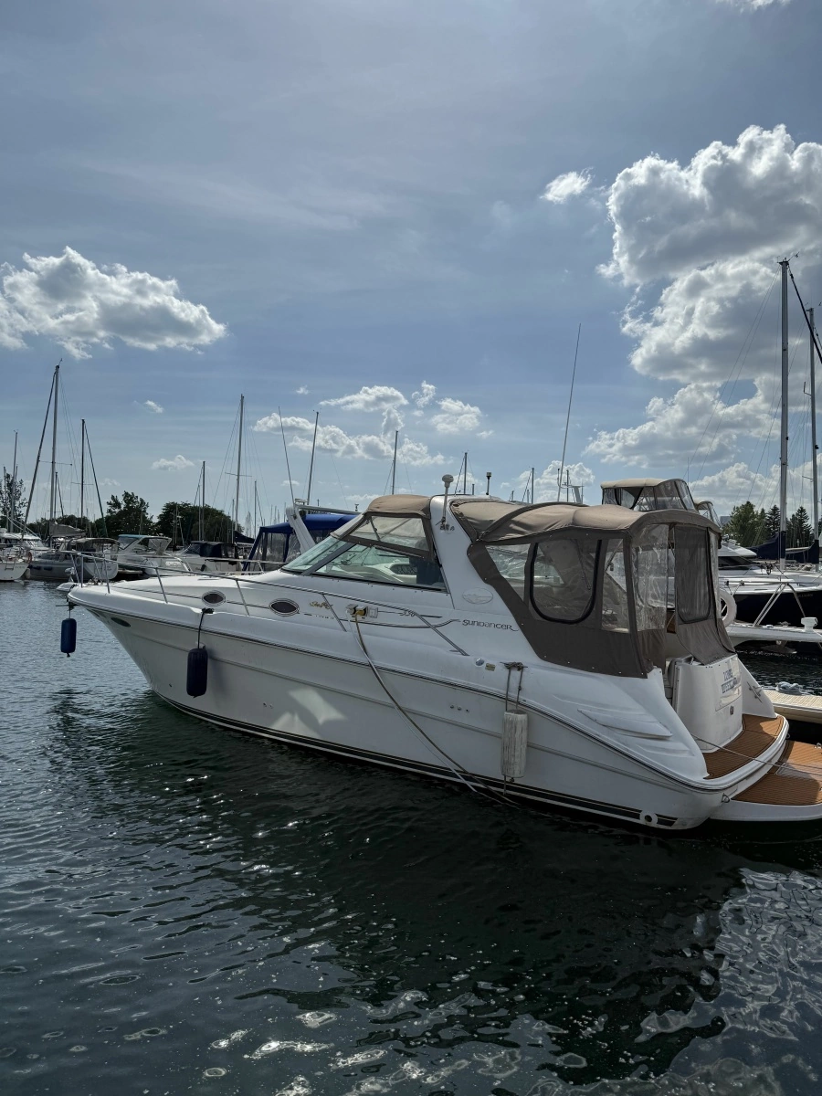 1997 Sea Ray 330 Sundancer 33