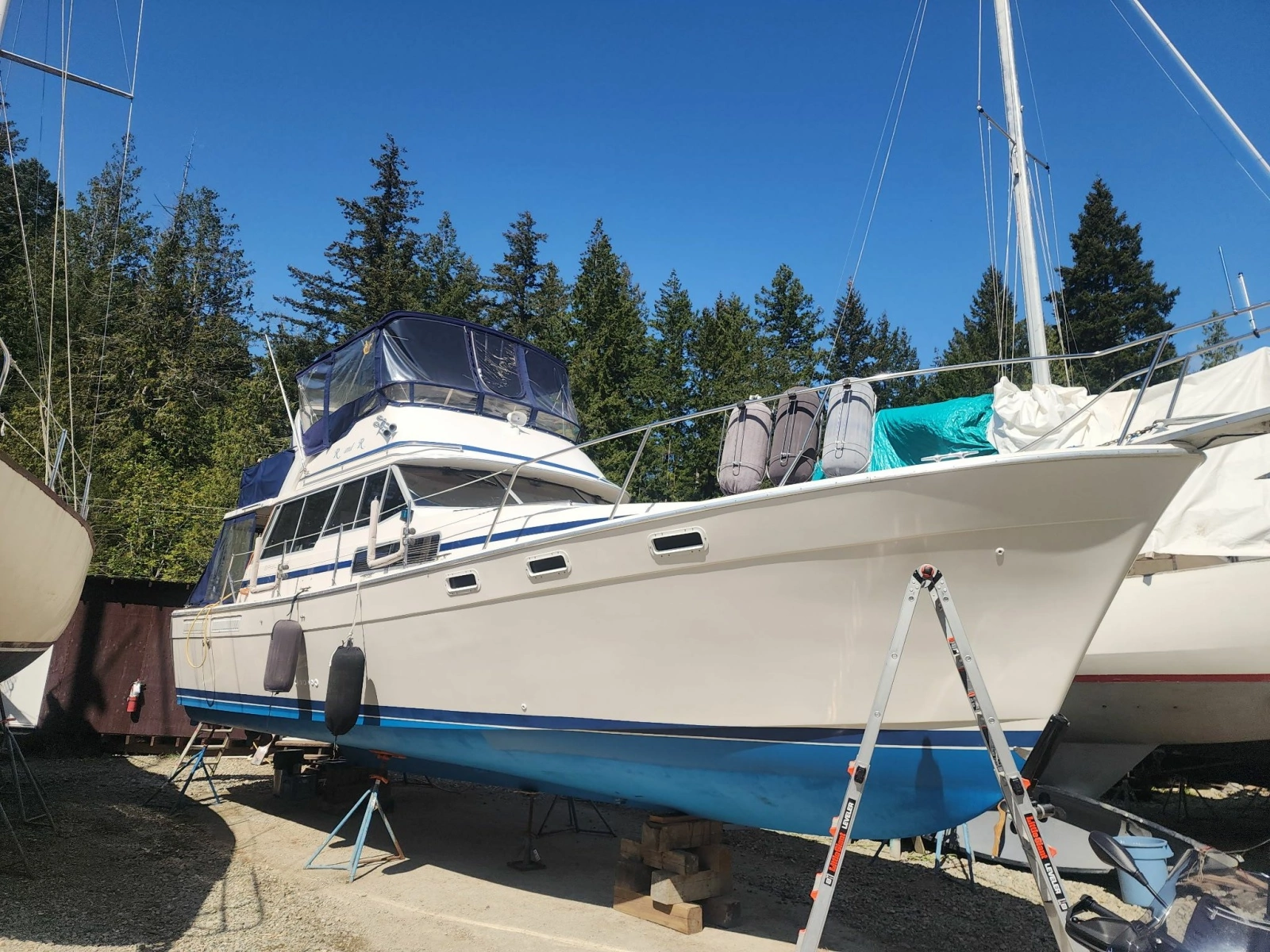 1985 Bayliner 3870 Motoryacht 38