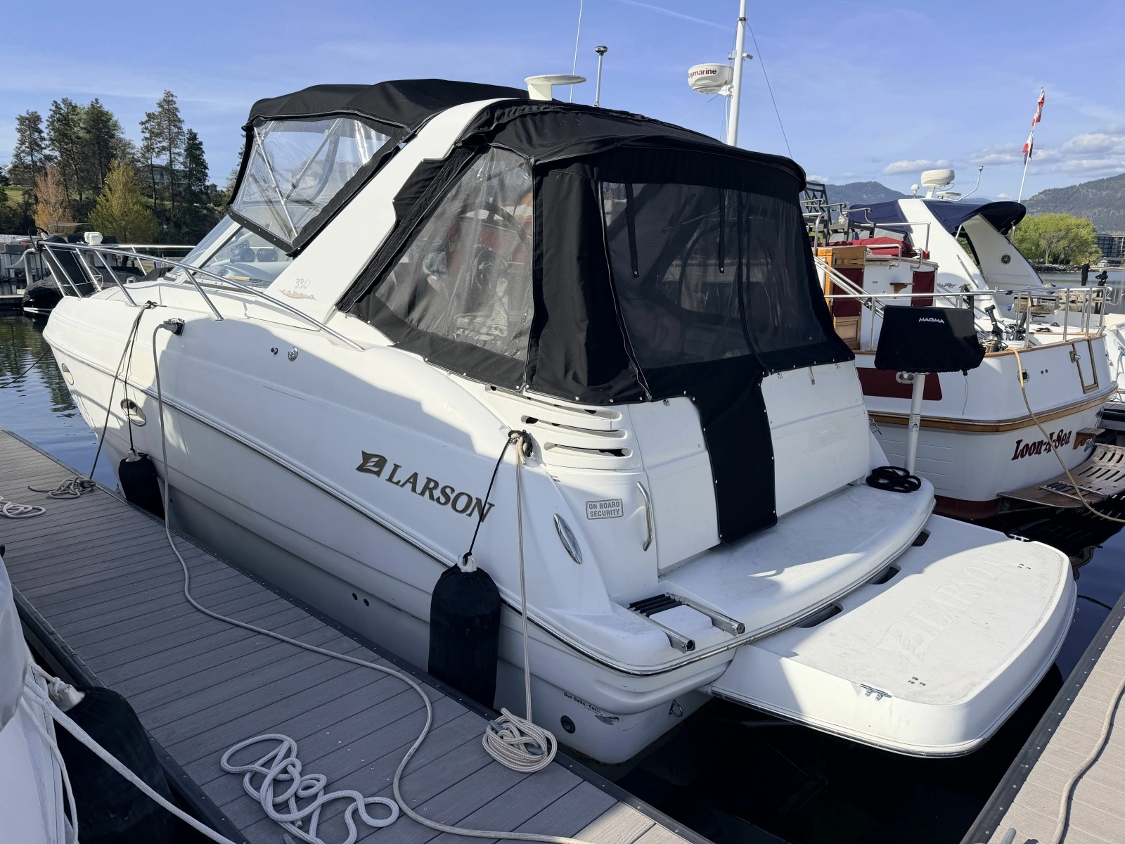 2000 Larson Cabrio 330 33