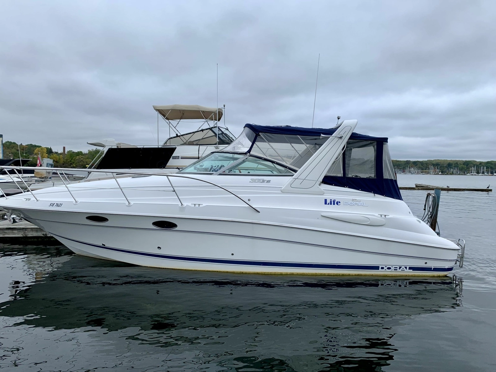 2001 Doral 300 SE 30